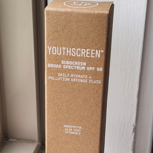 NIB YTTP YOUTHSCREEN DAILY HYDRATION SUNSCREEN - Picture 11 of 15